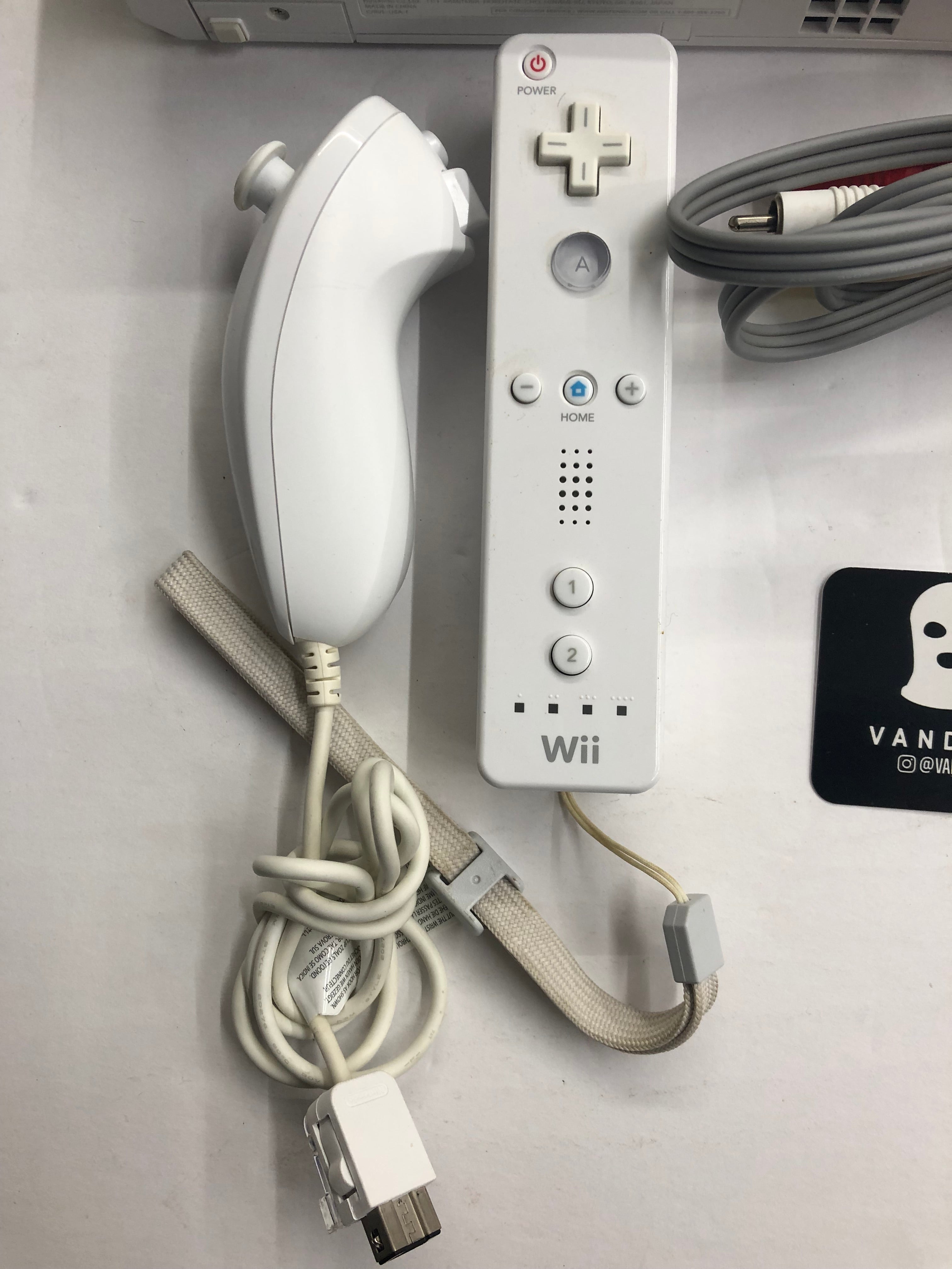 Nintendo Wii Console (Comes with all cords & 2 Controller popular & Games) Tested!