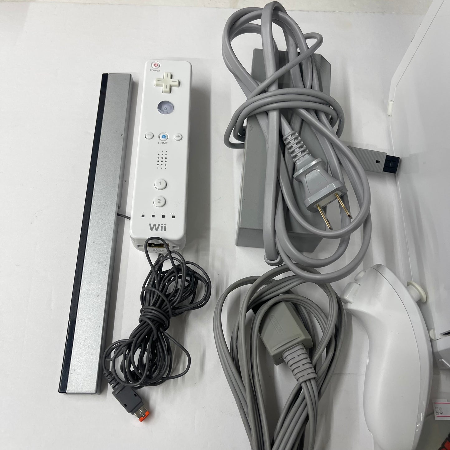 Wii - Console White W/ Cables and Game Nintendo Wii Complete Tested #2893